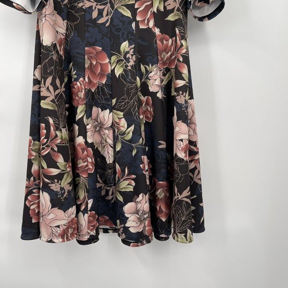 Roz & Ali Keyhole Suba Knit Dress Women's Blue Floral Short Sleeve Size 14 - Picture 5 of 5